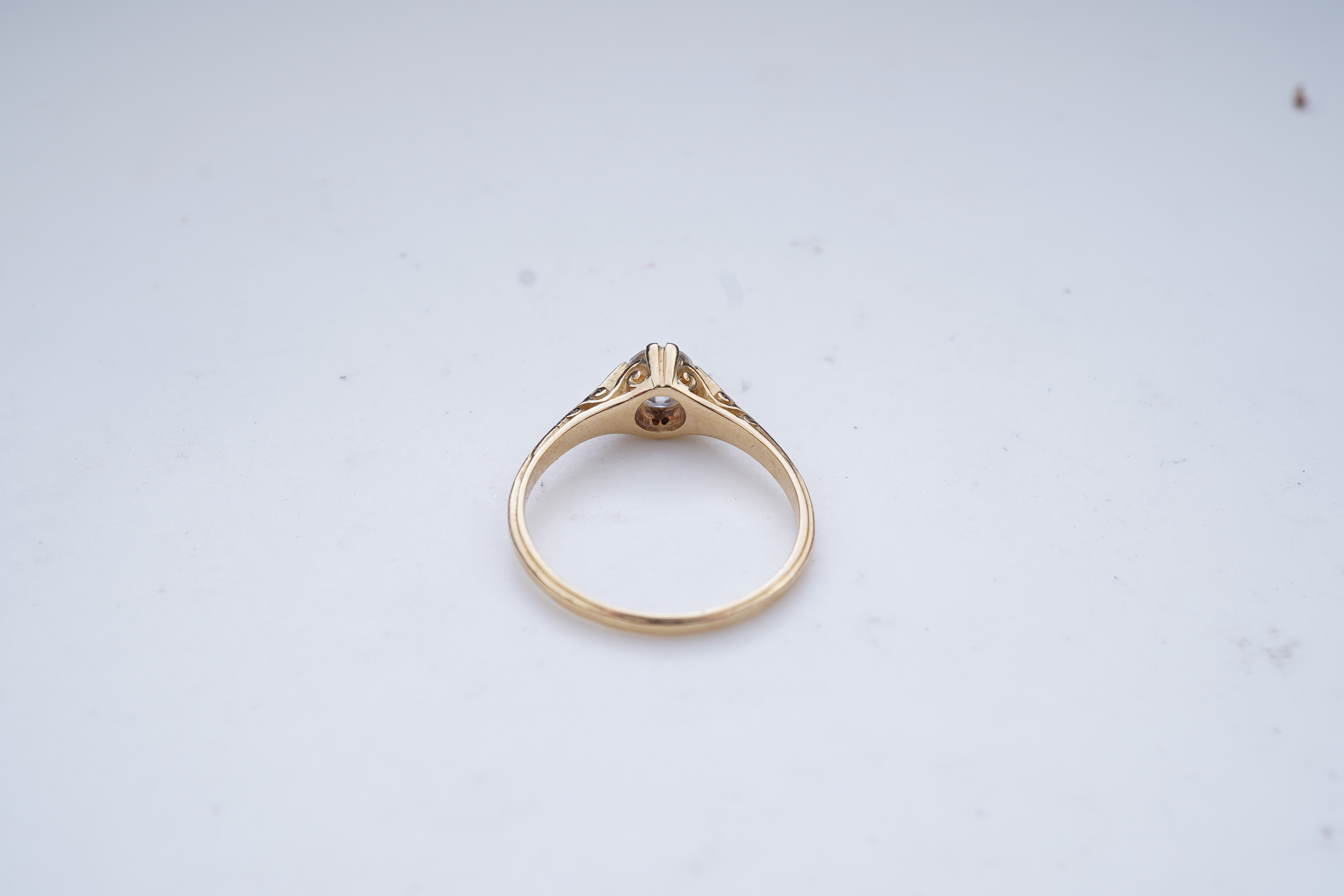 A gold and diamond ring, early 20th century
